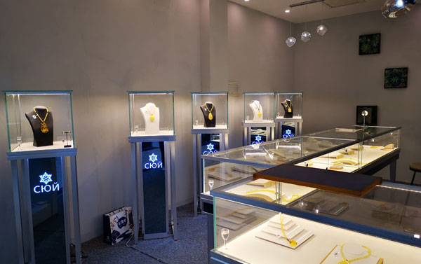 博物館玻璃展柜選擇哪家廠家定制更靠譜？