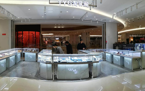 玻璃珠寶首飾展示柜什么產(chǎn)品質(zhì)量好？