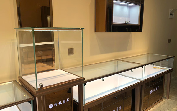 精品珠寶展示柜怎么減少成本？廠家如何控制價格？