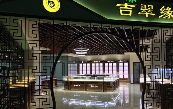 精品玻璃展示柜使用優(yōu)勢效果怎么樣？